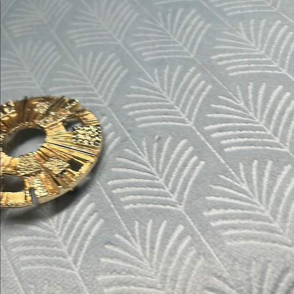 Vintage Gold and Silver Brooch - Picture 9 of 12